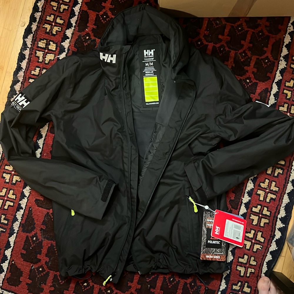 Helly Hansen Men’s Medium crew hooded midlayer jacket brand new black
